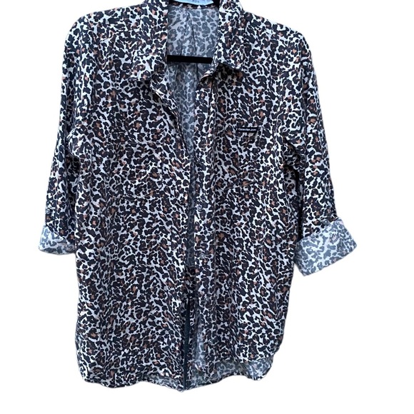 Vintage Calvin Klein Leopard button up - Picture 5 of 9